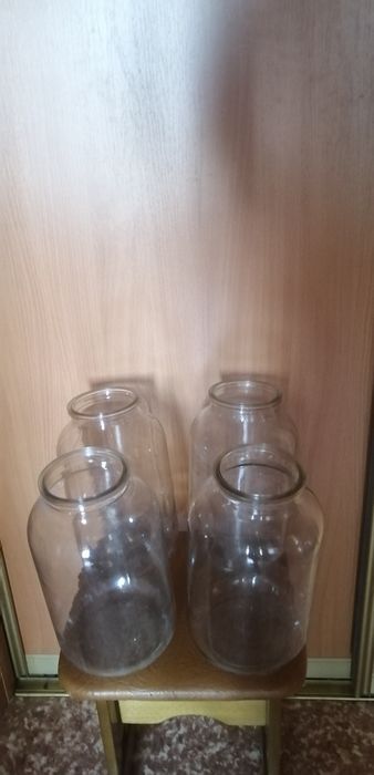 Продам банки на 5 литров