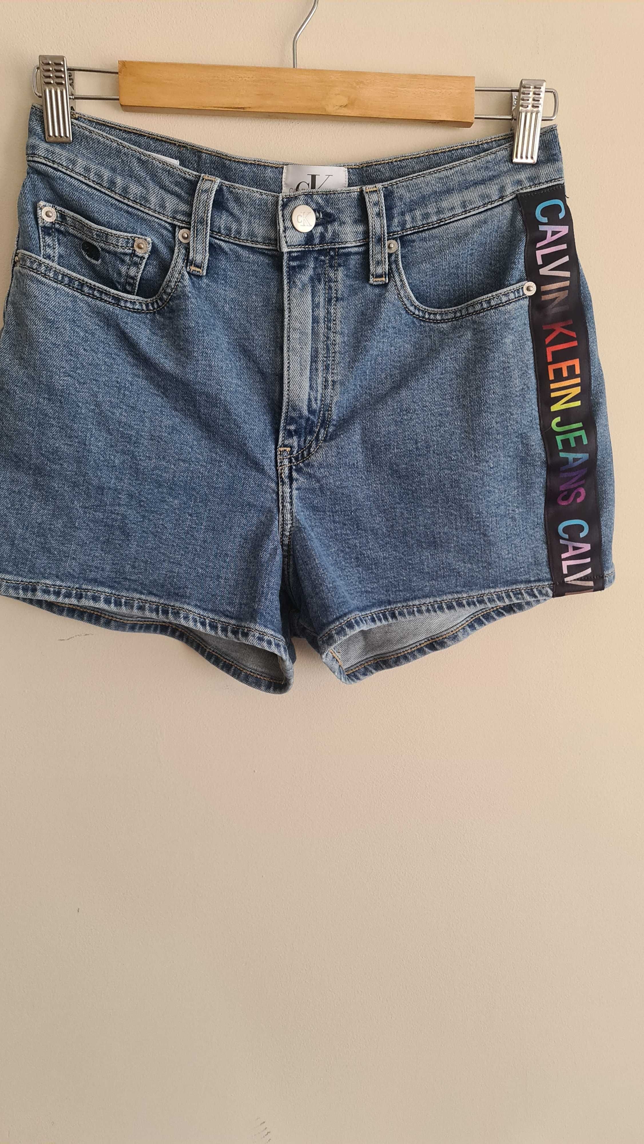 Нови къси панталонки Calvin Klein, S,  150лв