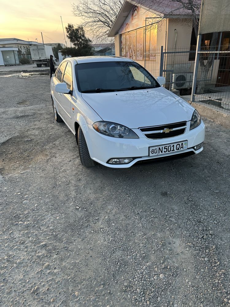 jentra stayl sotiladi