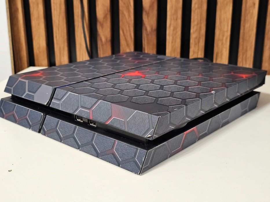 Sony Play Station 4 Phat 1TB complet cu jocuri si 2 controllere PS4 1T