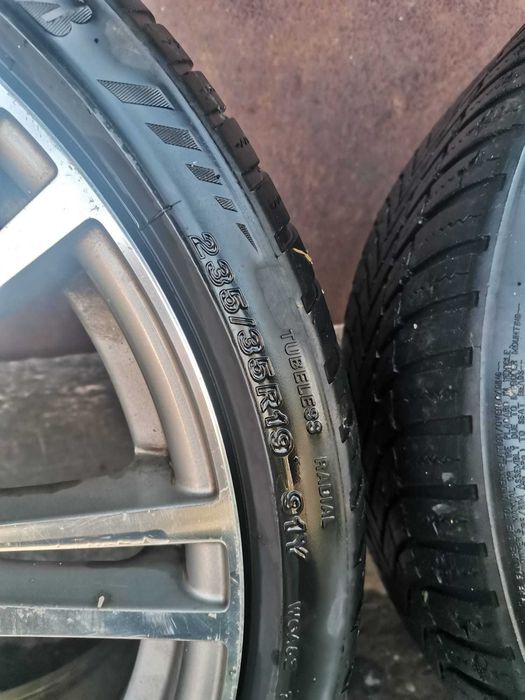 Jante KBA48743 235/35R19 cu capace Volkswagen si cauciucuri brigestone