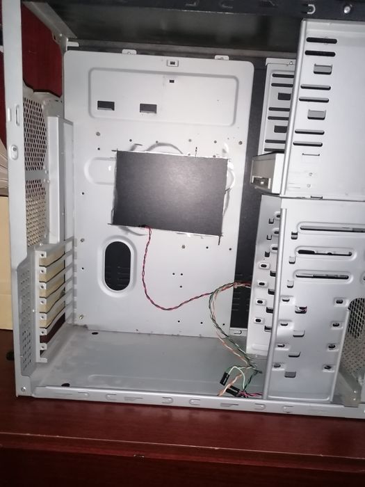 Кутия за офис компютър