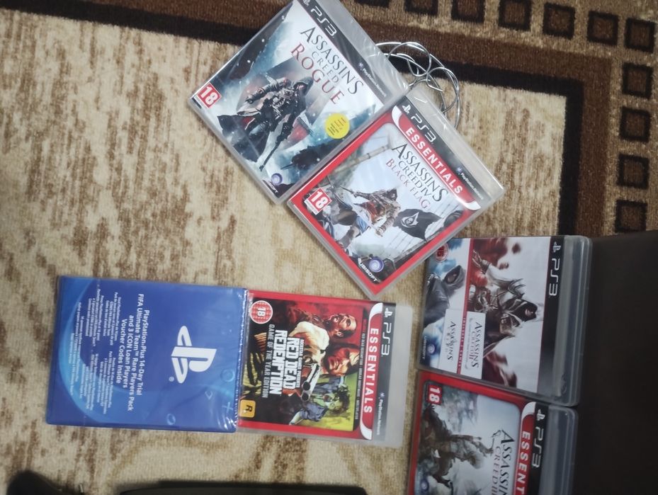 Playstation 3 slim 500gb +8 игри