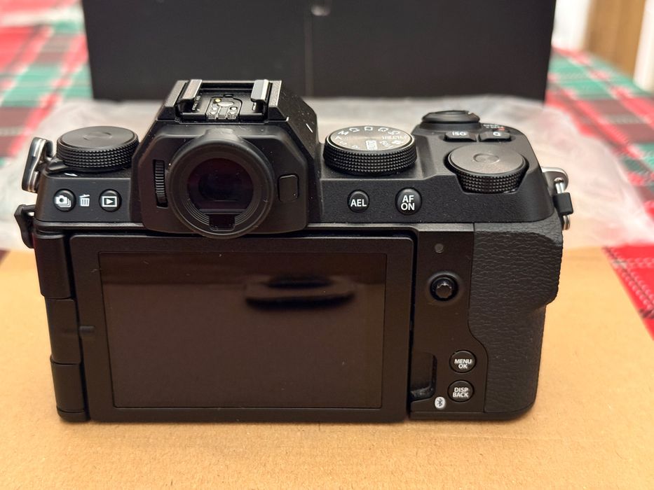 Fujifilm X-S20 cu obiectiv XC15-45mm F#3.5-5.6 OIZ PZ. 2,088 cadre