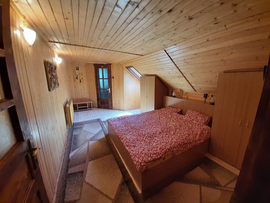 Inchiriez cabană Lepșa Vrancea Liberă de revelion 9000 lei!3 nopți