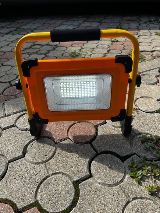 Lampa cu Lumina LED solara