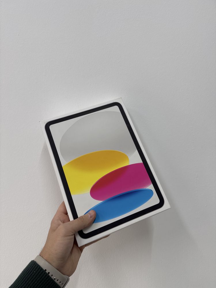 iPad 10th Gen / 64GB / Starlight / Sigilat