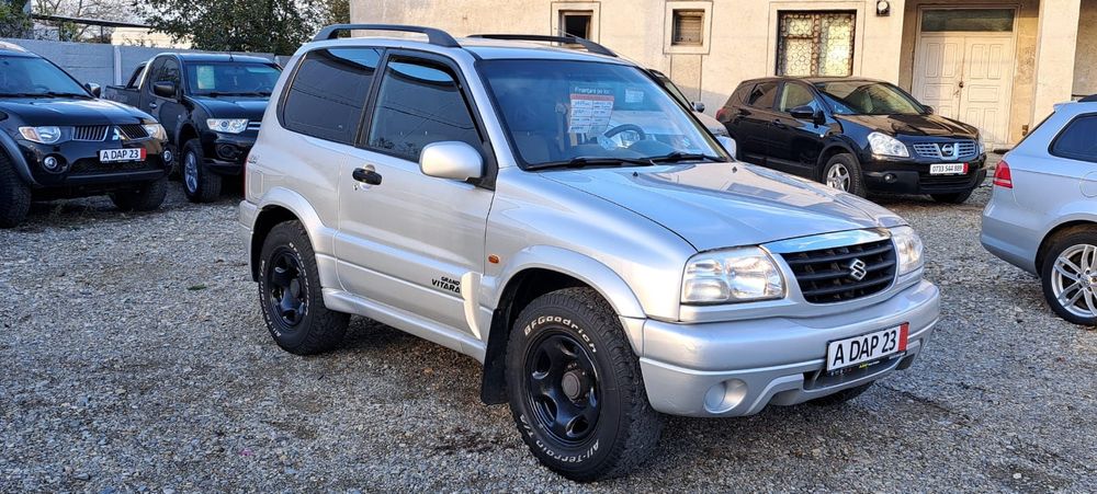 Suzuki Grand Vitara 1.6 BENZINA 4x4 REDUCTOR MANETA mic/MARE an 2004