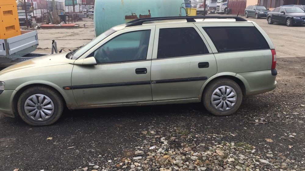 Dezmembrez opel vectra