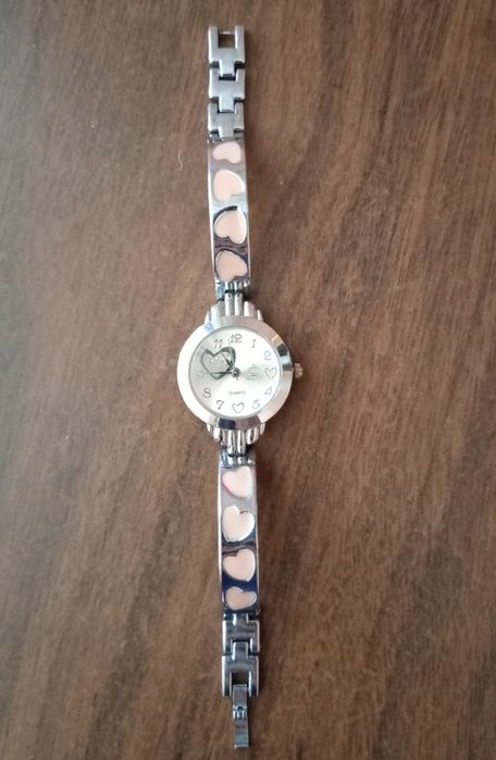 Часы женские с браслетом