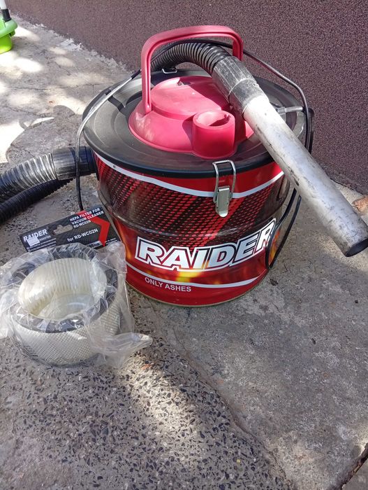 Прахосмукачка Raider за пепел - пелетна камина