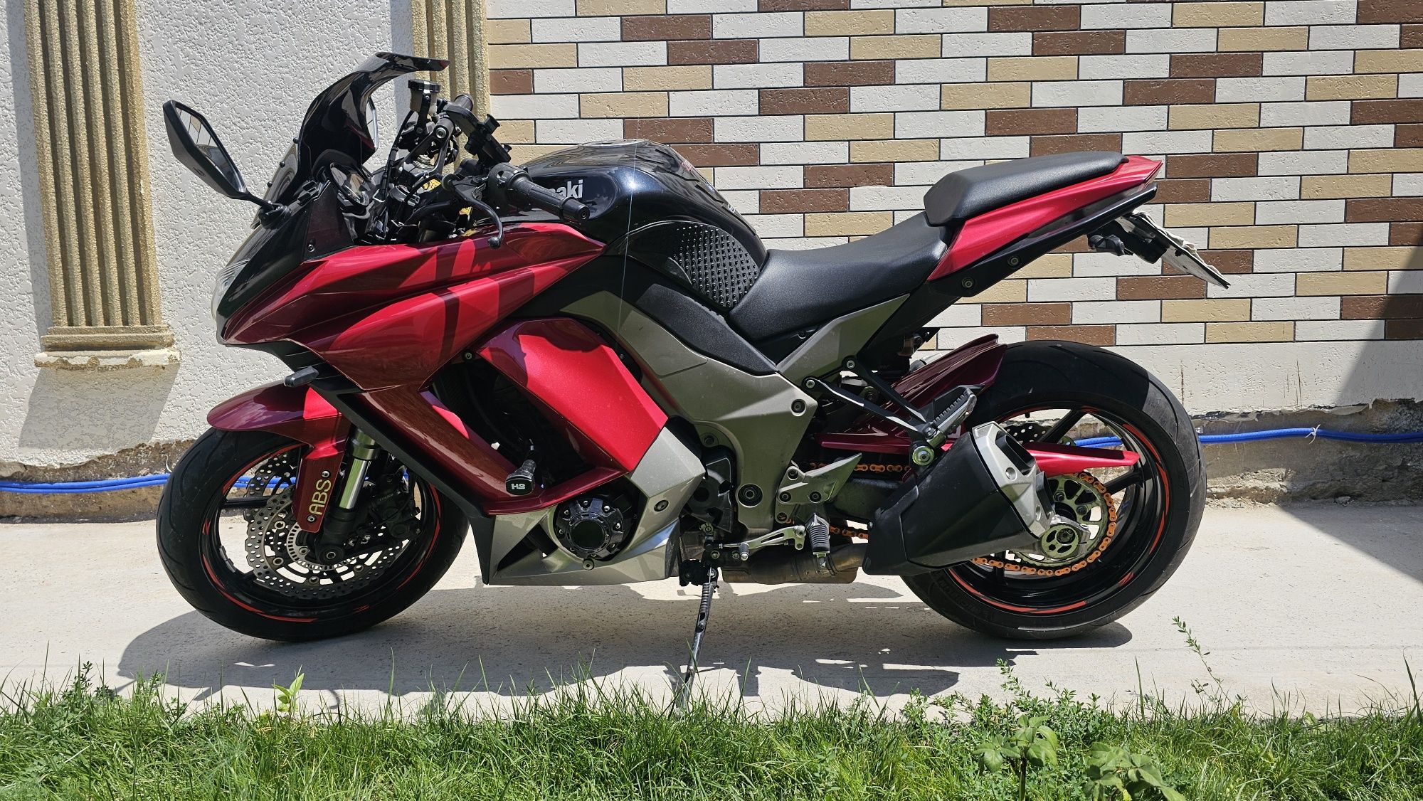 Продаётся Кавасаки Z1000SX 2014 года.