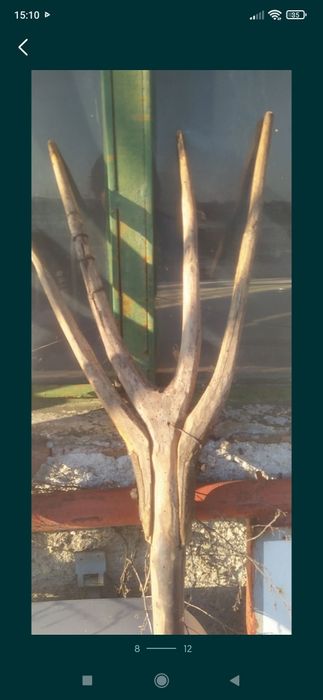 Менци, дървени лопати, дървени вили, шевна машина, роначка за царевица