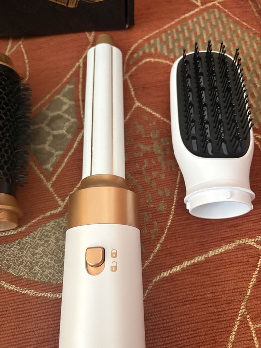 Нов сешоар 5 в 1