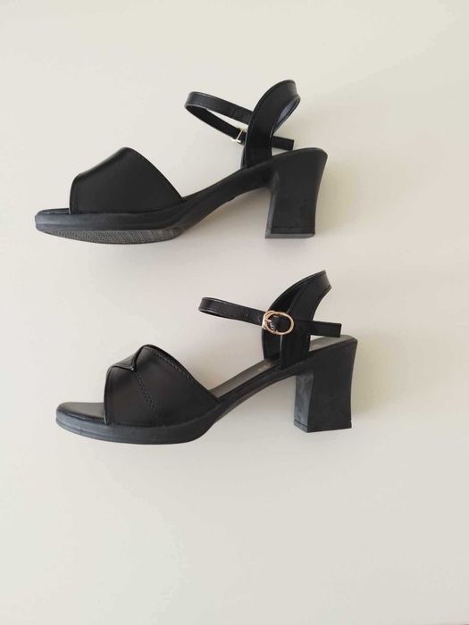 Летни обувки нови