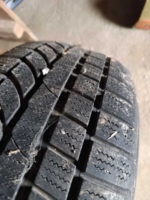 Зимни гуми TOYO 215/60/15