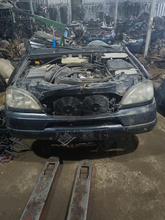 Привозодные запчасти на мерседес мл