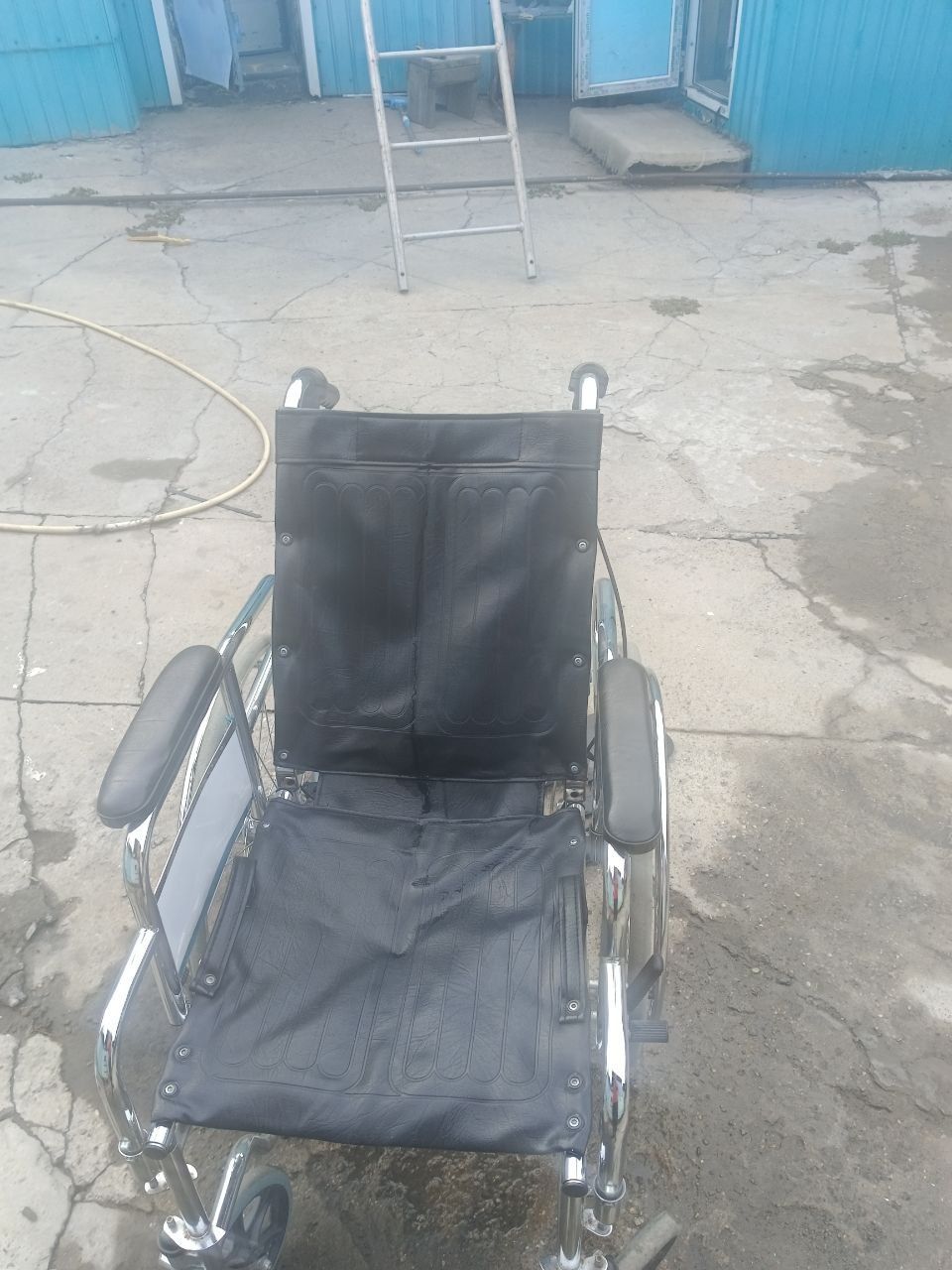 Продам инвалидное кресло