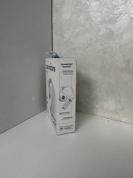 Căști in-ear Soundcore AeroFit, White, NOU nefolosite