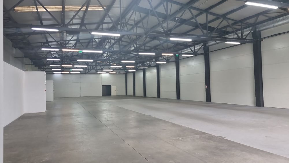 Spatiu comercial Tractorul 1200 mp Coresi