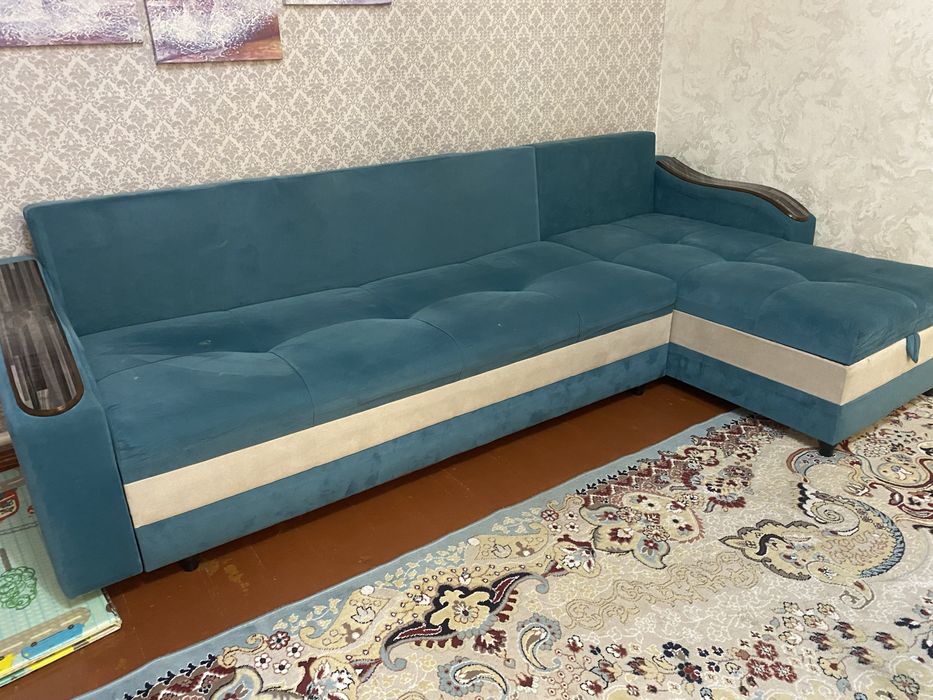 Продаю угловой диван