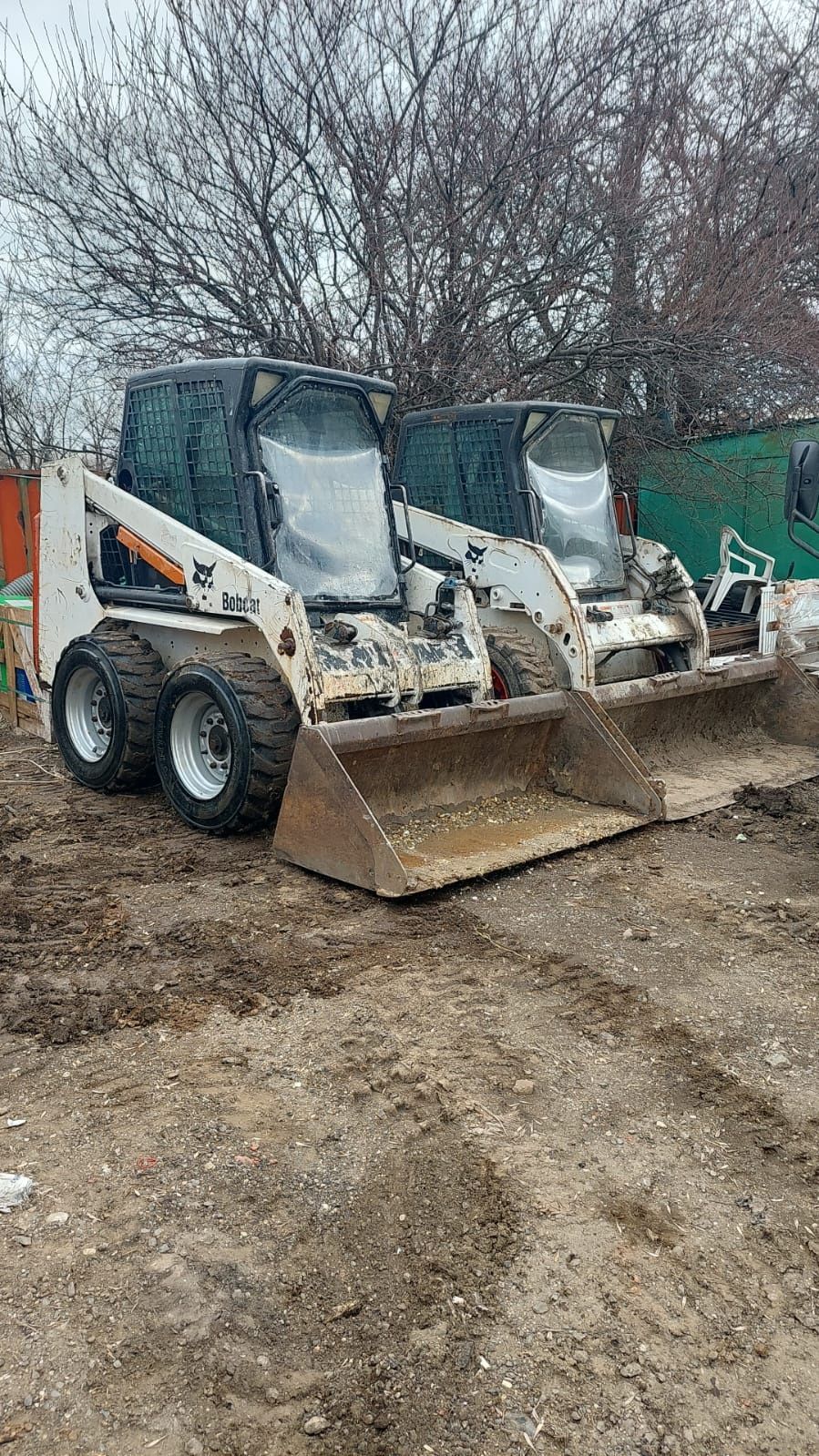 Bobcat Miniexcavator Picon Tăiat beton de închiriat