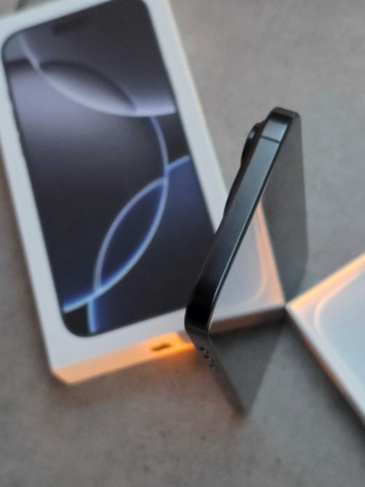 iPhone 16 Pro Max 256GB bateria 100%