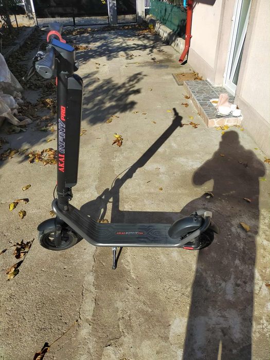 Vând urgent trotineta electrica