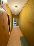 Просторен тристаен апартамент в САНИРАНА жилищна сграда