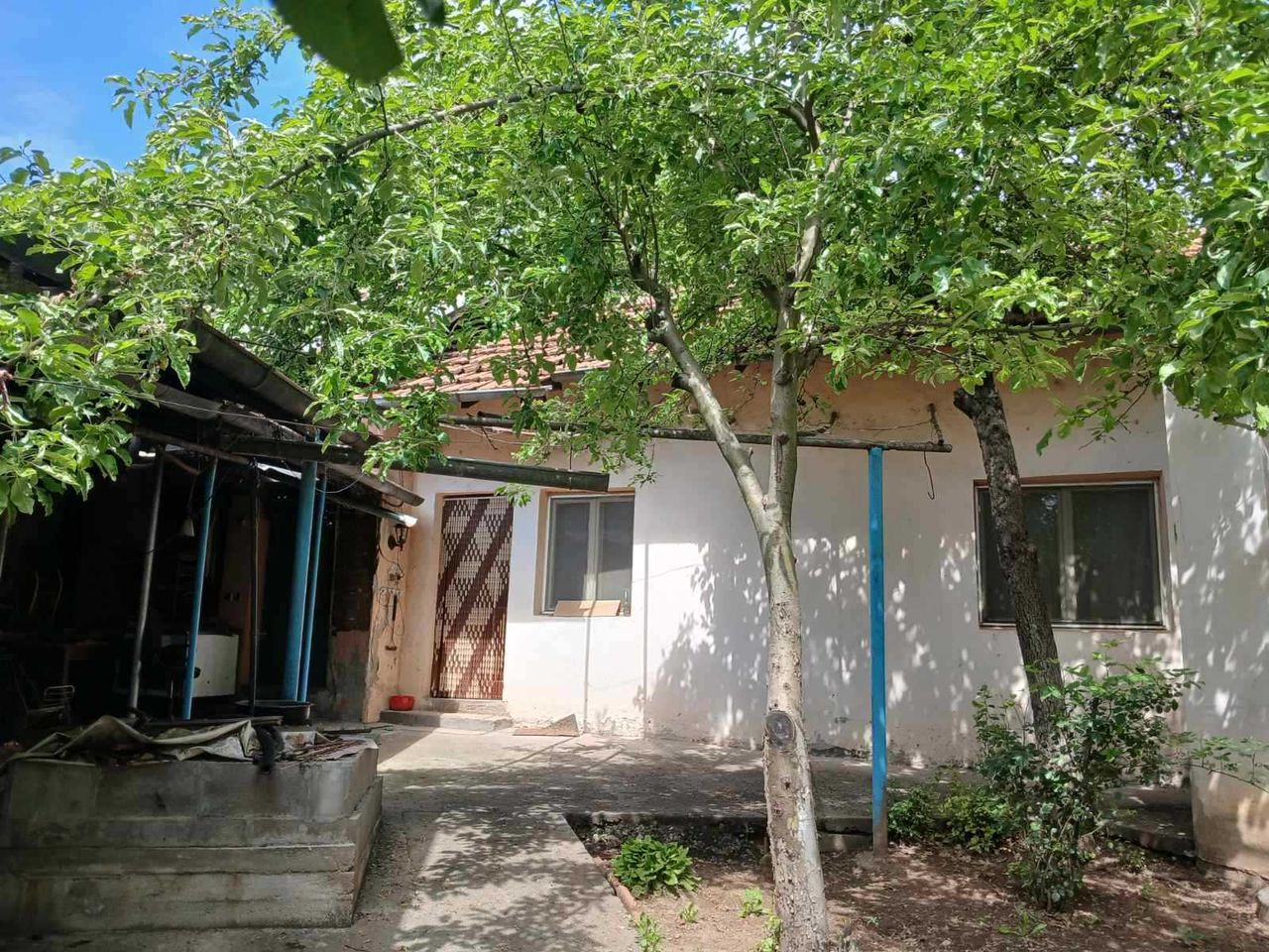 Продава се Къща в Монтана, Мала Кутловица - 232 кв.м за 748 €/кв.м - Снимка #3