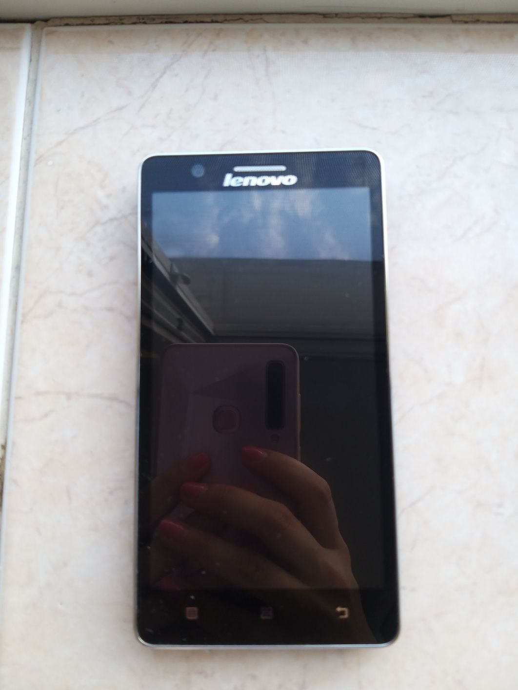 Продавам Lenovo A536