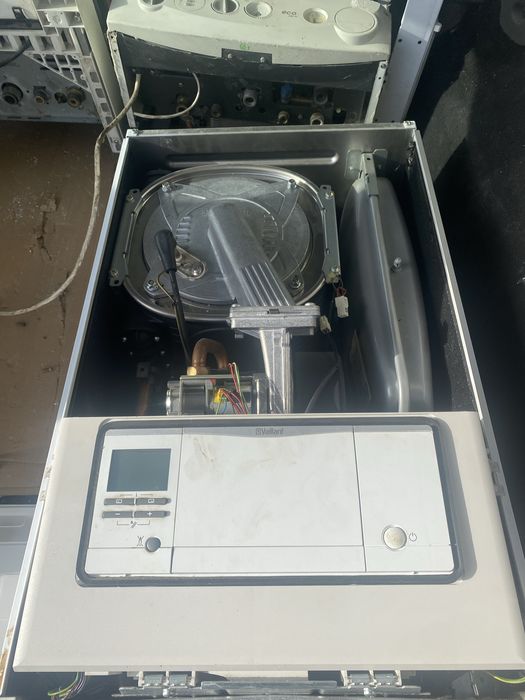 Placa centrala termica vaillant perfect fuctionala 346/5-5 R4