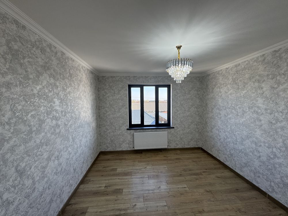 Продается дом 2,5 соток, 6 комнат. Кибрай. Набережная