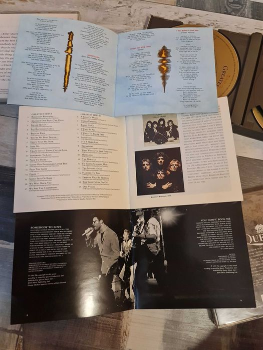 4 CD-uri audio Queen + bonus