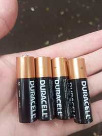 батарейки от Duracell 4 штуки
