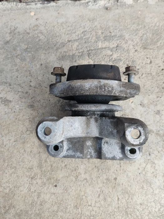 Tampon cutie viteze automata motor 2.0 TDI Seat Exeo Audi A4 B7 8E0399115 / MD3231