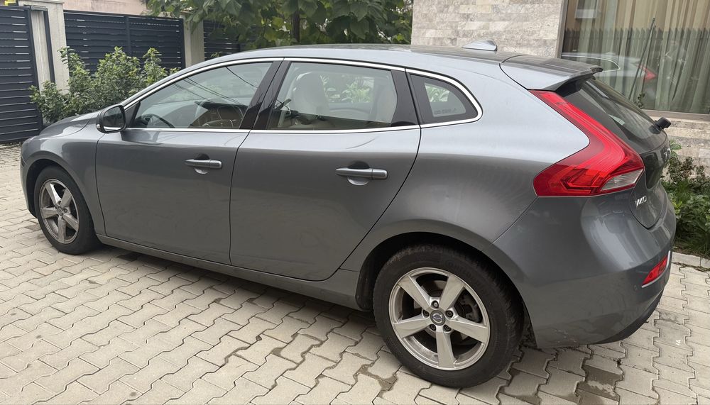 Vanzare Volvo V40 D2