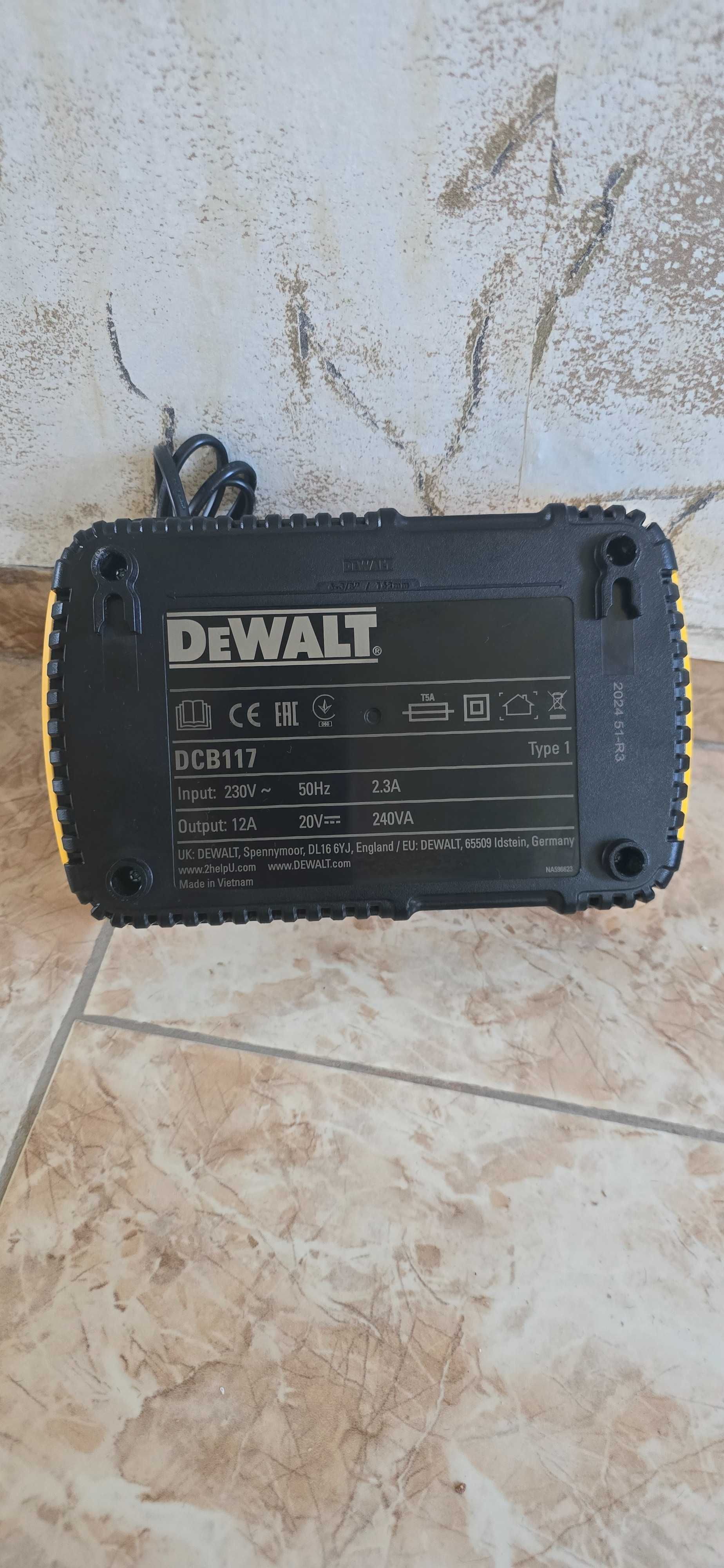 Бързо зарядно Dewalt DCB 117