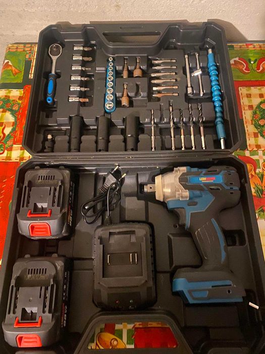 Trusa filetanta cu percutie