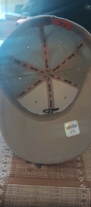 De vânzare șapcă originala