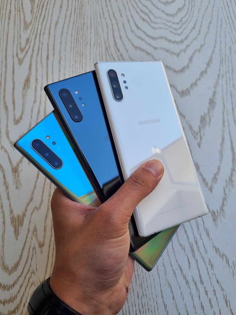Samsung Galaxy Note 10 (Plus 5G). OzU 12/256 GB. Aura Glow. Black/Blue