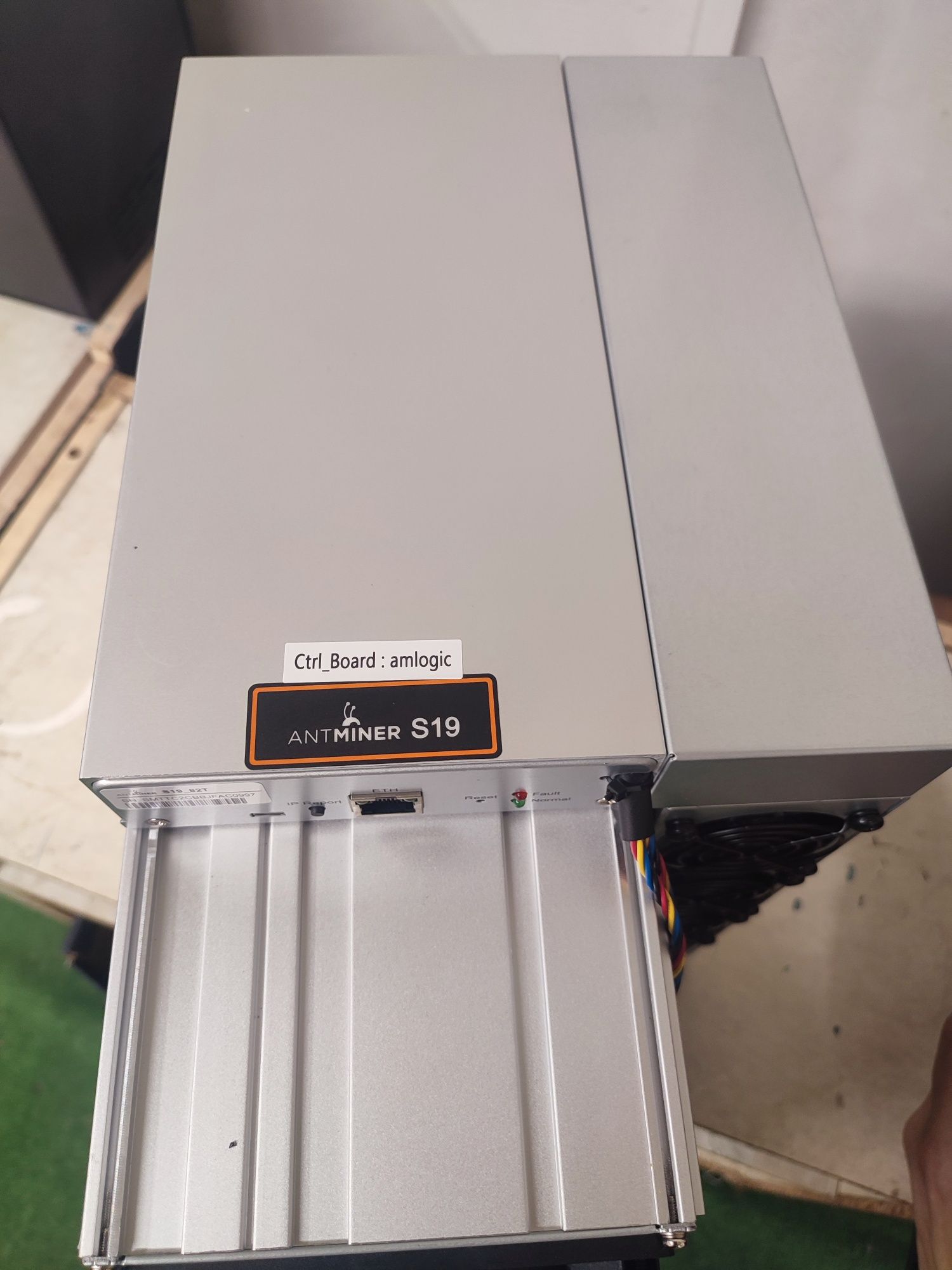 ASIC Antminer S19