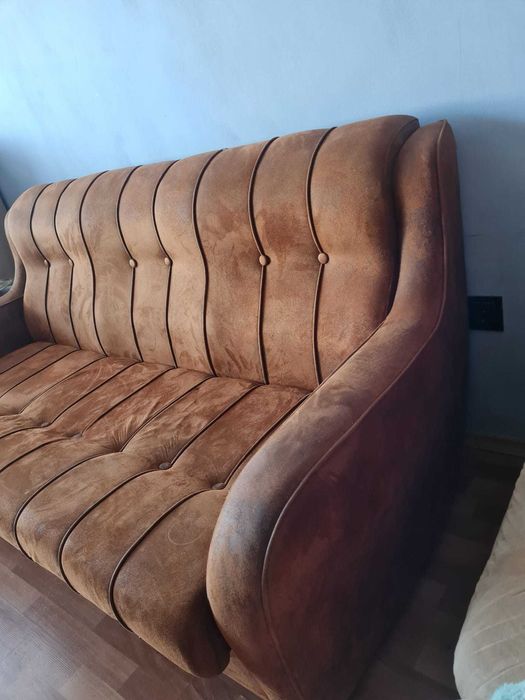 Разтегателен диван