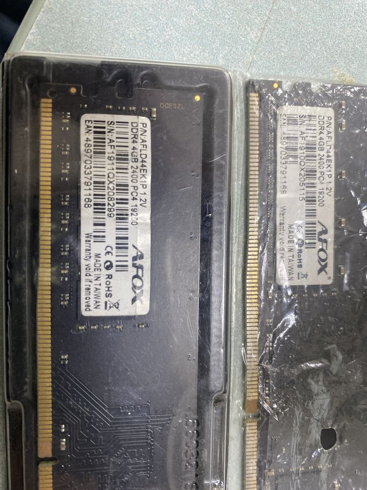 Обмен на ссд. Память 4 гб для компа ddr3 и ddr4