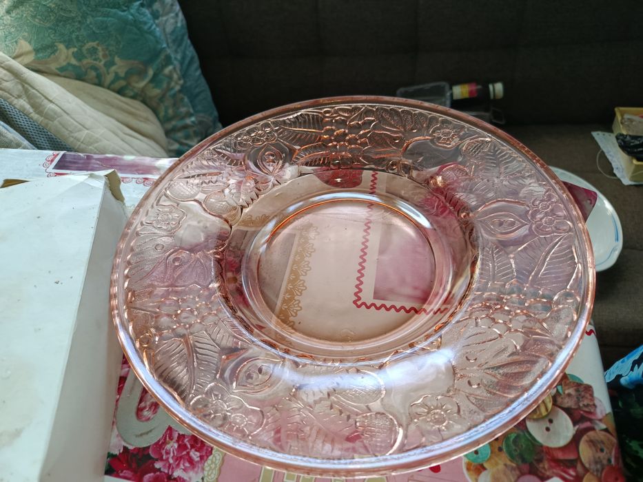 Продается стеклянное блюдо