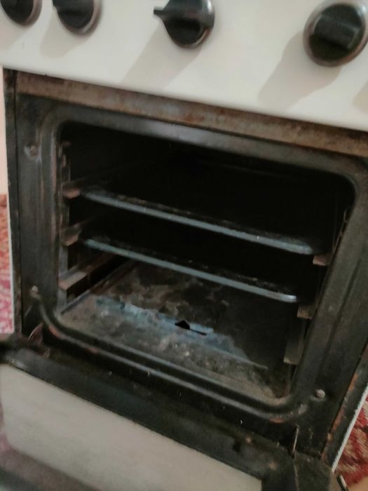 Газовая плита с духовкой 4 конфорки