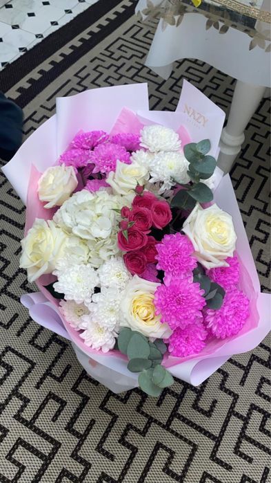 Свежйи  2 гүл сатылады