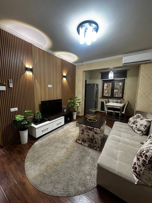 Срочно Продам 2 ком 3 этаж в доль дороге супер локация