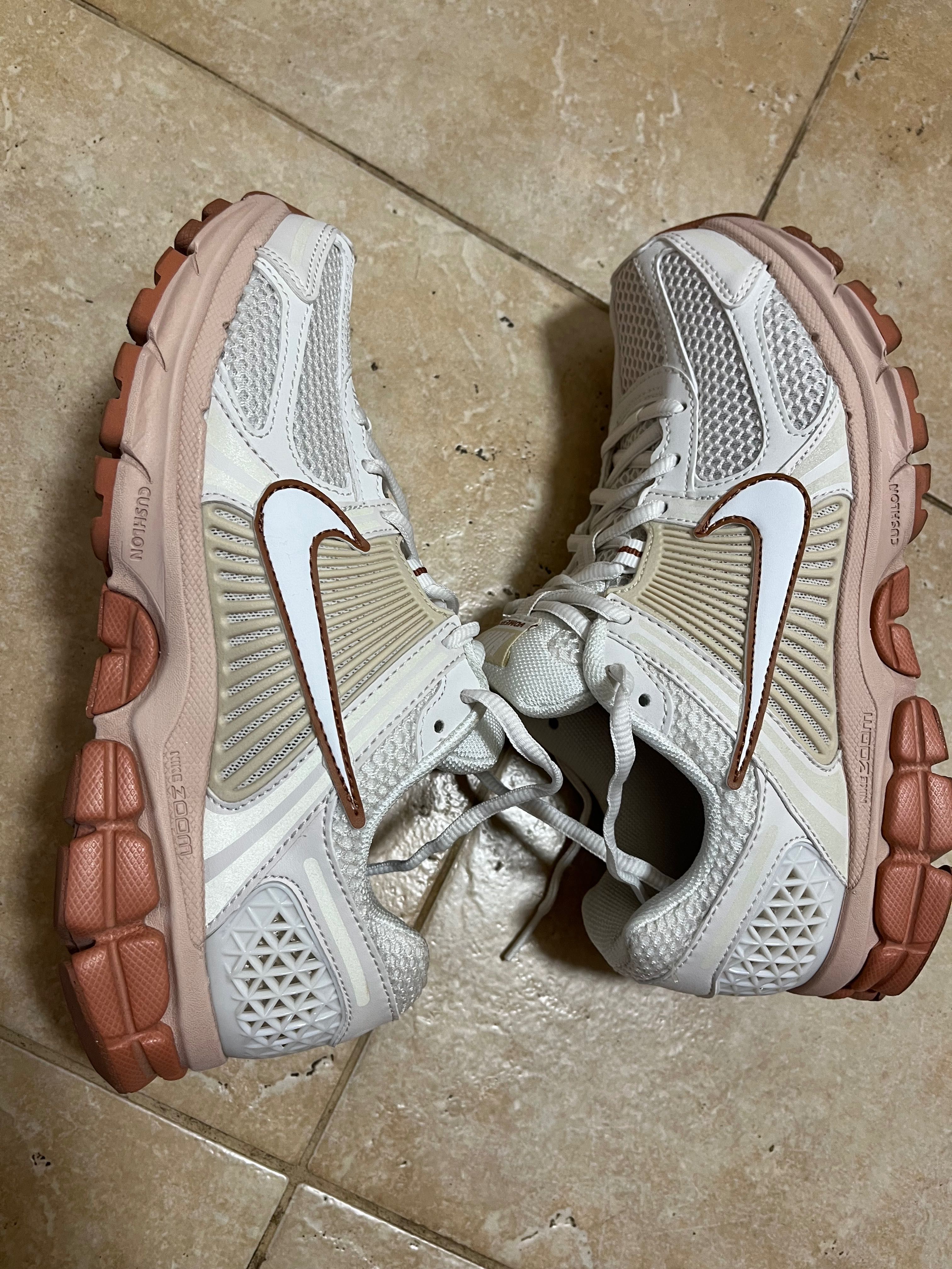 Маратонки Дамски Nike ZOOM VOMERO 5
