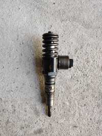 Injector Audi VW 2.0 TDI BLB BRE BKD 2006 03G130073G +